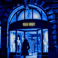 ELLE VEUT