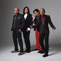 Bergema Takbir Di Pagi Raya Mp3 Song Download By Forutoc Bergema Takbir Di Pagi Raya Listen Bergema Takbir Di Pagi Raya Malay Song Free Online