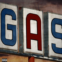 Gas